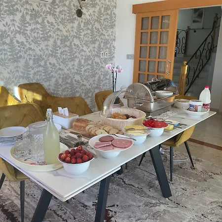 Bed & Breakfast Letymvou Terrace