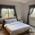 Letymvou Terrace Couette-café 3*