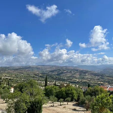 Alojamento de Acomodação e Pequeno-almoço Letymvou Terrace 3*